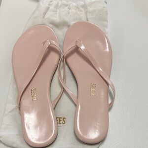 New never worn TKEES Blush Pink Women's Sandals
